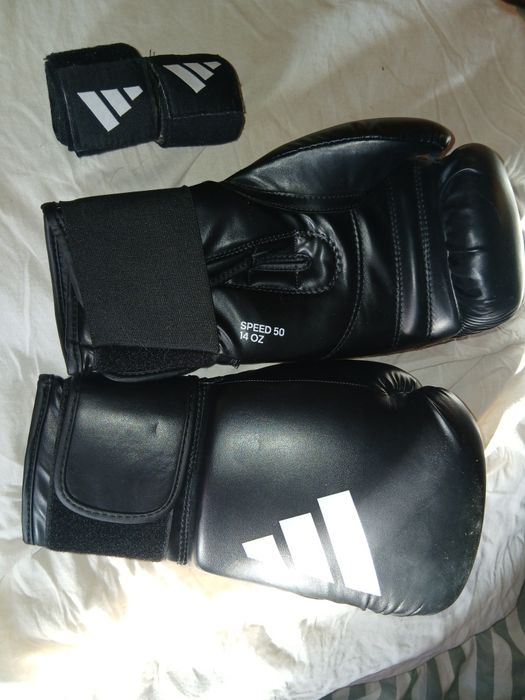 Боксови ръкавици Adidas speed 50