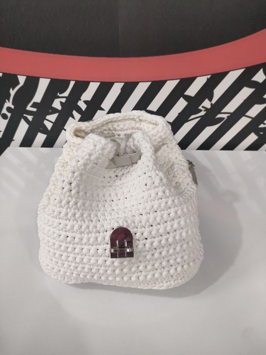 Дамска плетена чанта раничка