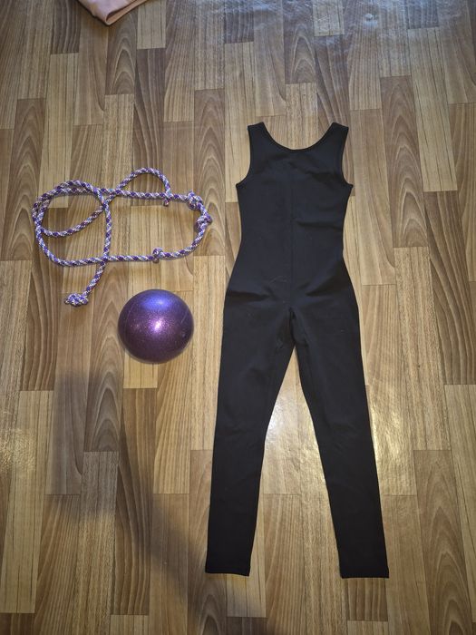 Продам новую форму для гимнастики