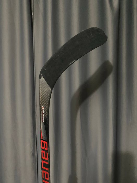 Клюшка хоккейная