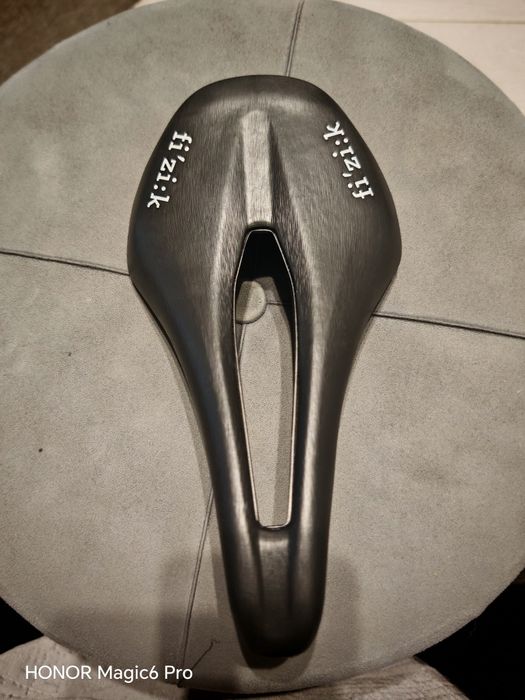 Sa scaun bicicleta cursiera mtb Fizik Vento Argo 00 carbon 140mm noua