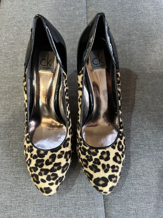 Calvin Klein токчета