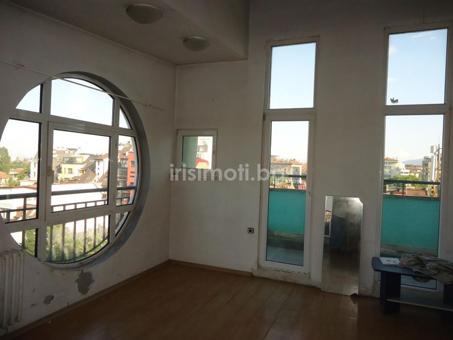 Продава се Тристаен апартамент в София, Център - 123 кв.м за 2196 €/кв.м - Снимка #1