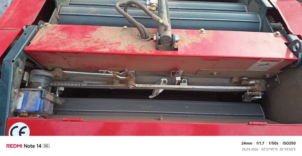 Рулонна сламопреса