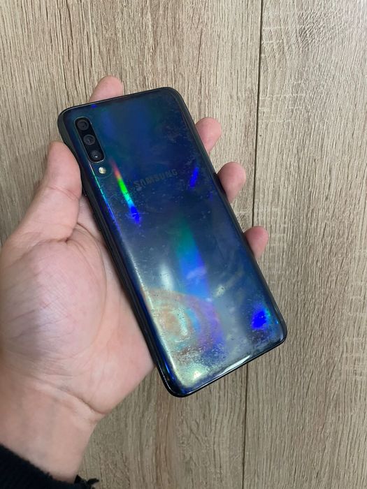 Самсунг А70. 128Gb