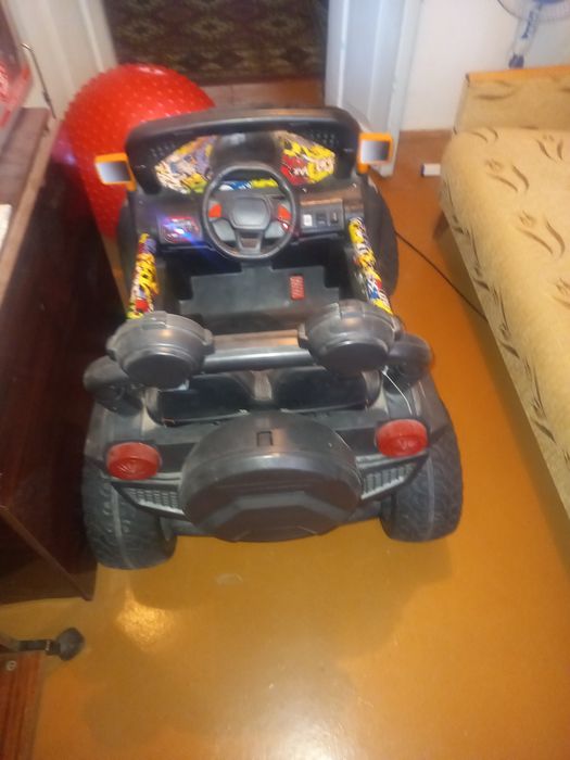 Детская электро машинка