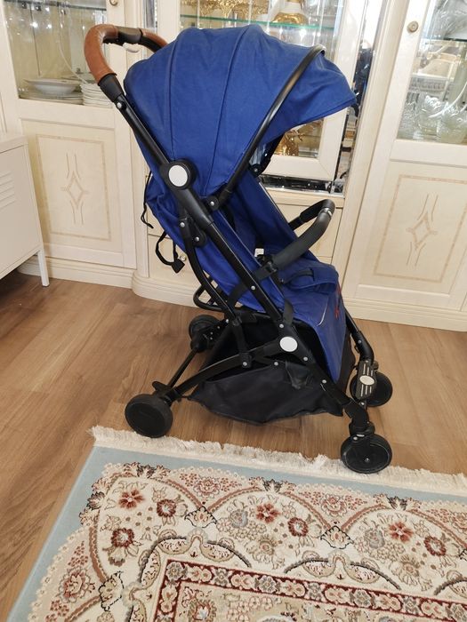 Коляска прогулочная фирменный 2шт