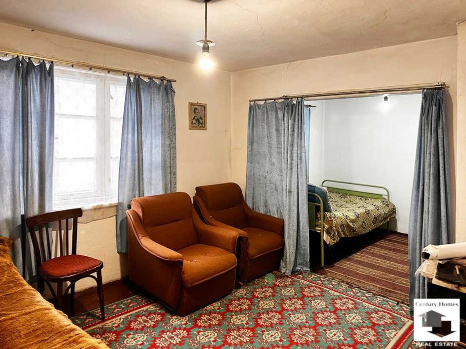 180057 Двуетажна къща в с. Станчов хан, на 12 км. от град Трявна