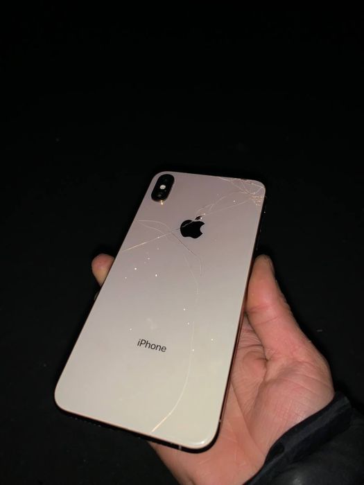 iphone Xs Max icloud tushgan
