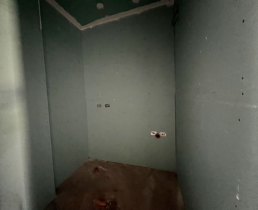 Двустаен апартамент в Жил. сграда с външен басейн в район Пирин Голф