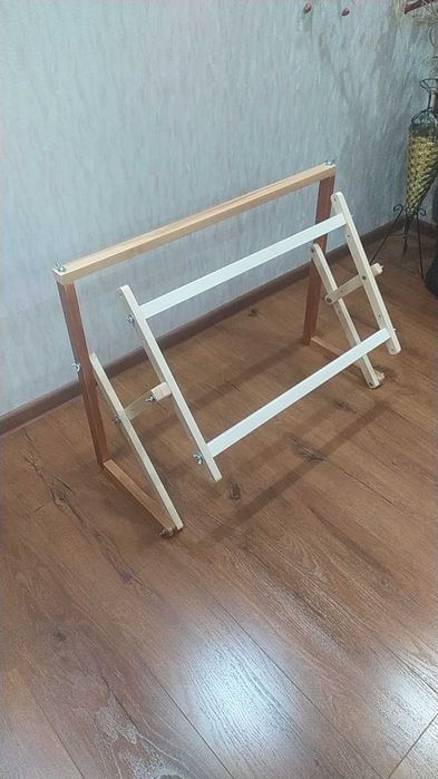 Изготовлю напольный станок для любителей вышивать крестиком.