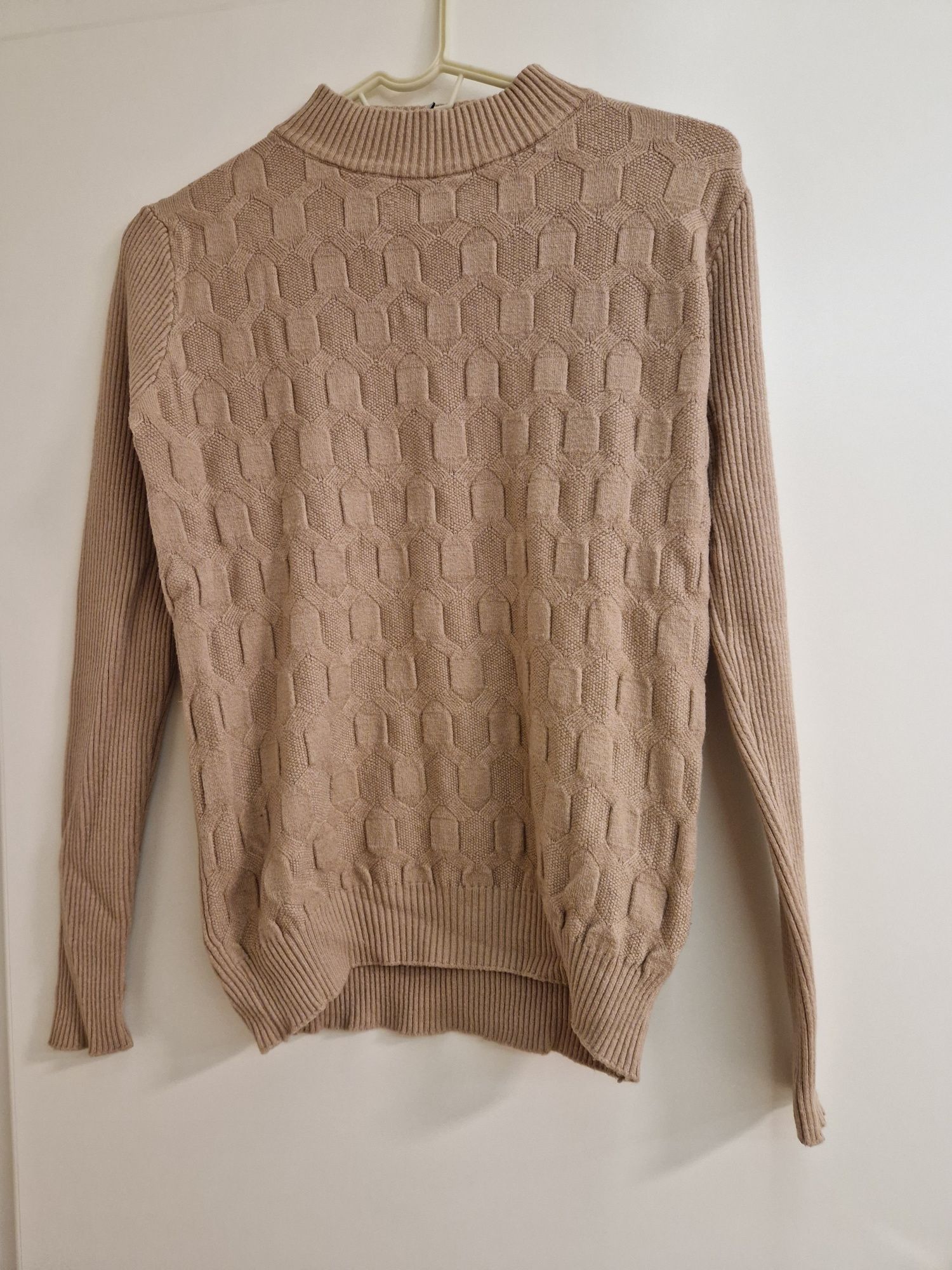 Дамски блузи, финно плетиво гр. Петрич • OLX.bg