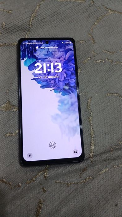 Продам или обмен Samsung S20FE