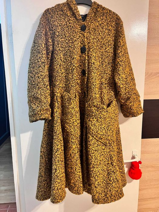 palton, geaca,  haine  dama in stare f buna