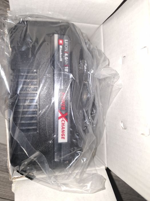 Fierăstrău circular  dexter pe acumulator 18v 165 mm 4 ah 1 acumulator este nou doar pentru proba a fost desfăcut