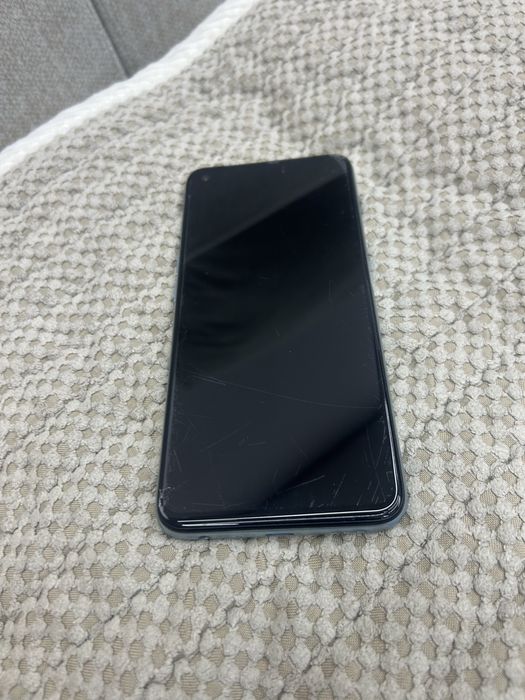 Отдам даром телефон