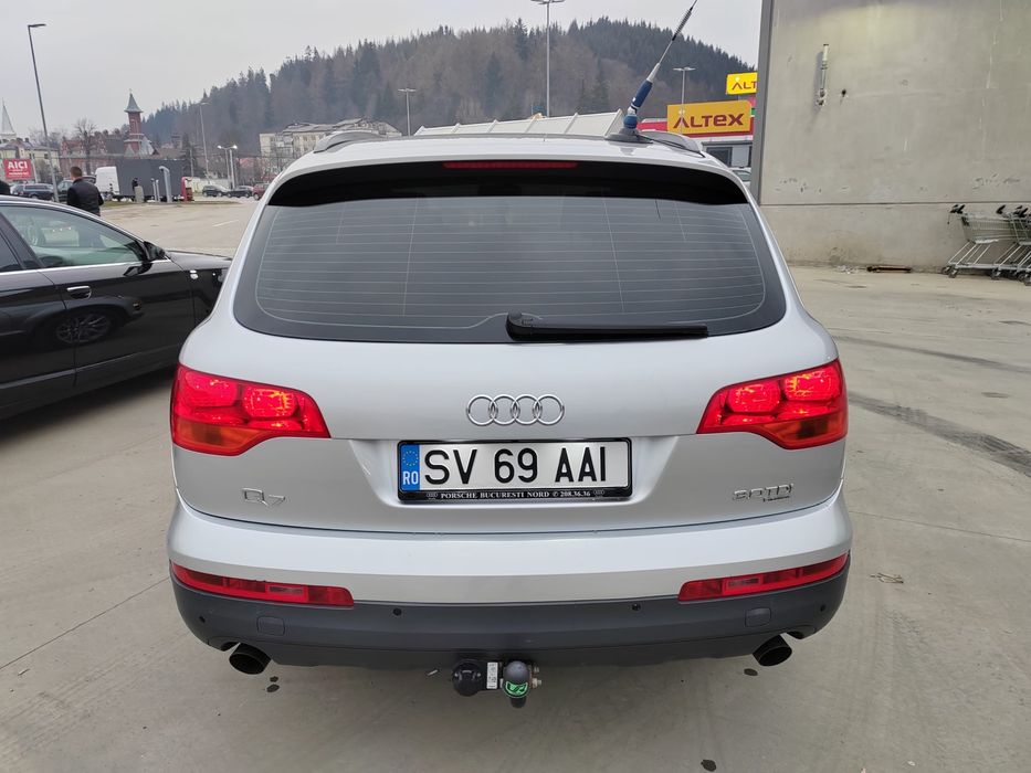 Vând Audi Q 7/2007