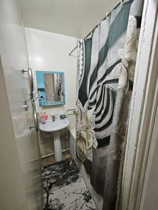 Продаётся 2 х комнатная квартира