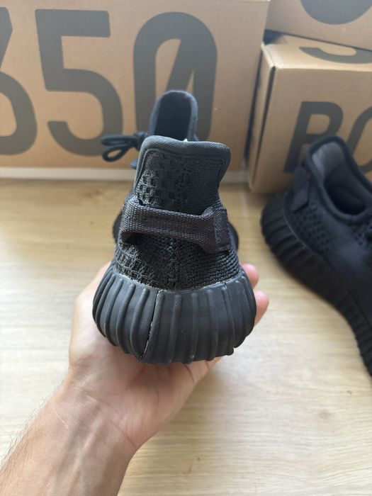 Yeezy 350 V2 Onyx