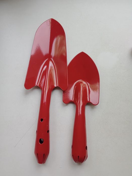 Садовые совочки .