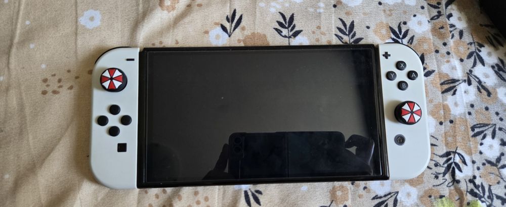 Vand Nintendo Switch OLED alb cu accesorii si joc RingFit Adventure