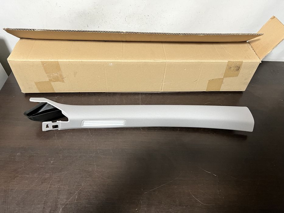 Stalp interior dreapta fata Vw Passat B8