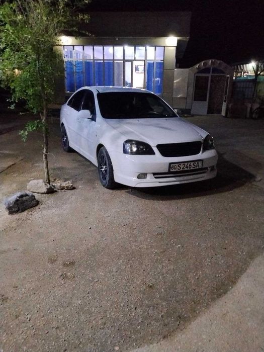 Lacetti sotiladi