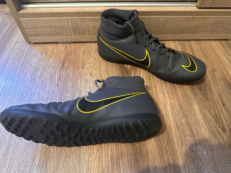 Nike Mercurial стоножки за футбол