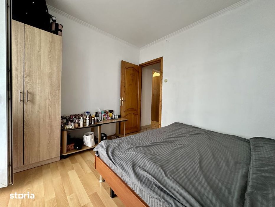 Apartament 3 camere Gorjului, 69,5 mp, 2 bai, 2 balcoane, bloc 1979