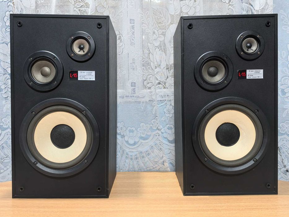 Boxe Technics vintage pe 3 cai,bass profund,sunet de cristal ...