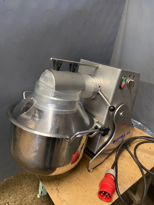 Професионален немски планетарен миксер 15 литра Feuma SUPRA 6e