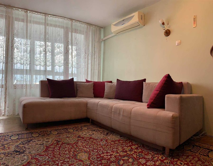 Дава се под наем Двустаен апартамент в Бургас, Лазур - 70 кв.м за 255 € - Снимка #1