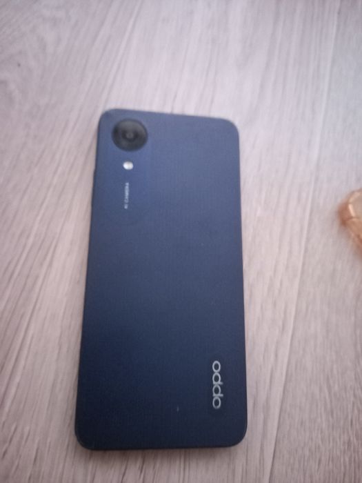 Продам телефон oppo A 17 k