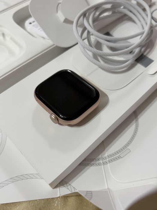 Продам Apple Watch