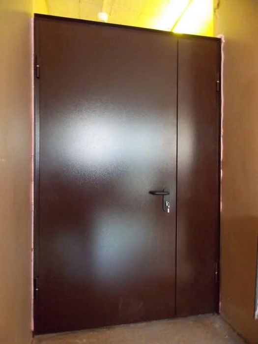 Металические двери для подъездов