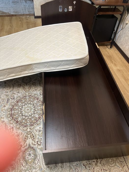 Кровать с МДФ отличная