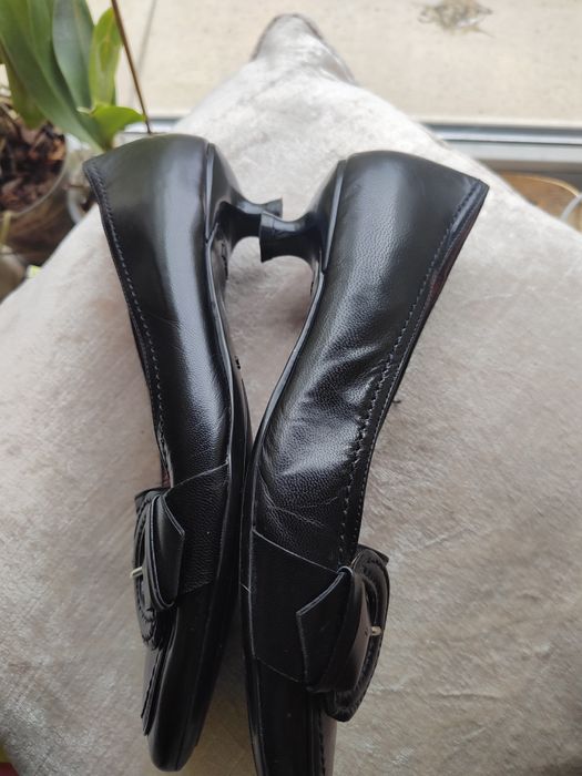 Оригинални обувки 38