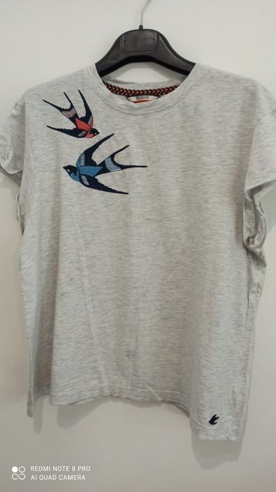 Дамска тениска одговаря хл