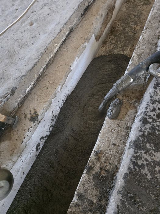 Inchiriez pompa de beton statica