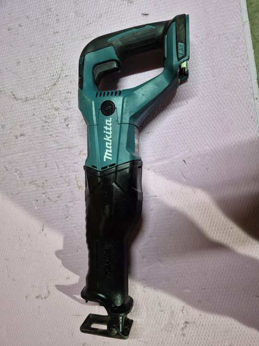 Fierastrau sabie Makita DJR 186 18v
