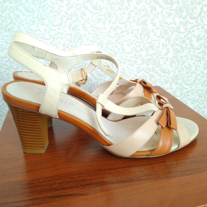 босоножки кожаные