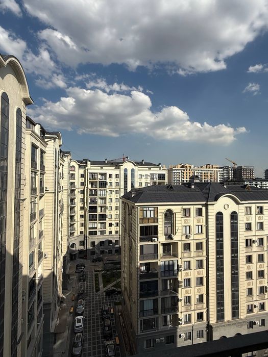 Продается квартира в ЖК Мухташам Алайскиц