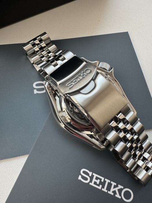 Ceas Seiko 5 GMT automatic impecabil