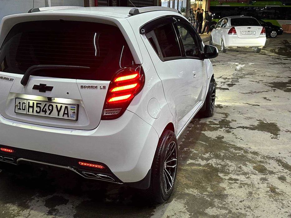 SPARK sotiladi 1.25 faqat naxtga bekorchila tel qimasin