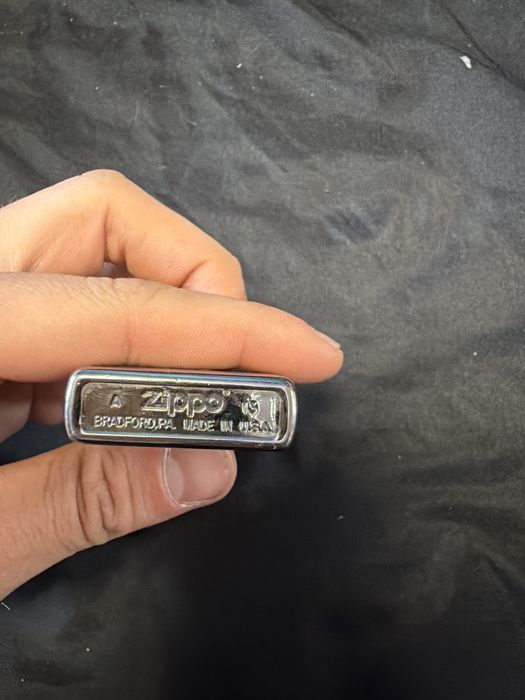 Оригинална запалка zippo ПЕРФЕКТНА!