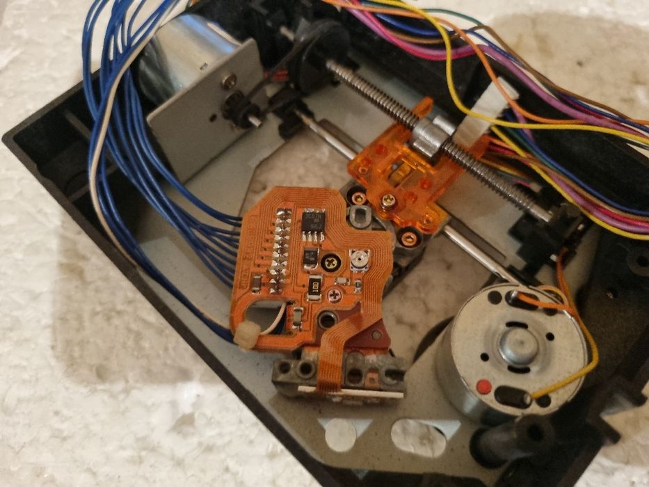 Laser Optic Original JVC. Perfect functional. Impecabil.