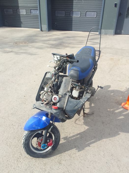 Продам  скутор 125сс