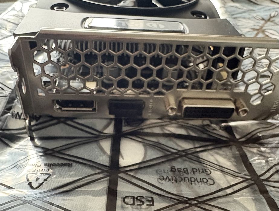 Placă video NVIDIA GTX 1050 Ti 4gb