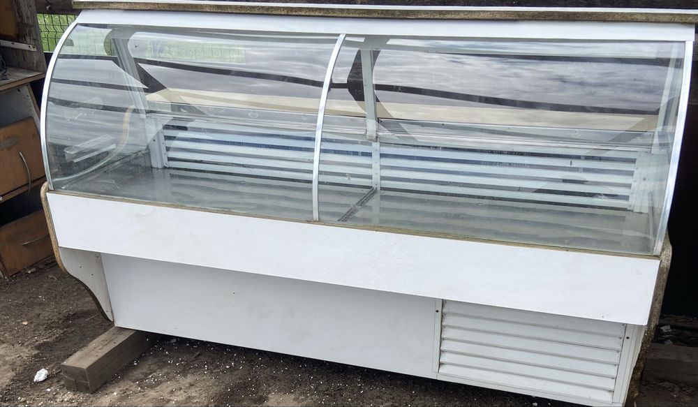 Vitrina frigorifica pt prajituri