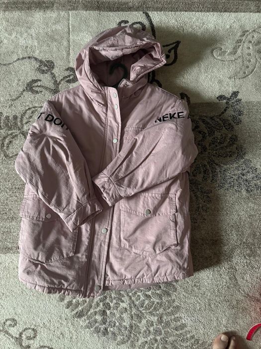 Продается детские куртки.